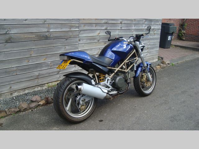 ducati - m-750