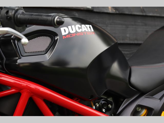 ducati - m-796