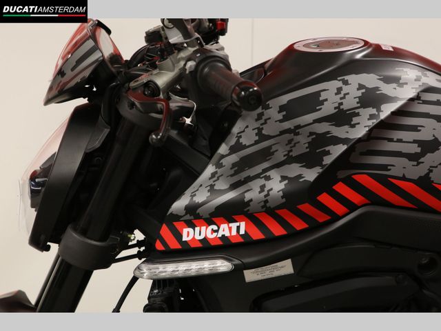 ducati - monster--