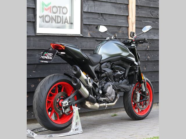 ducati - monster--