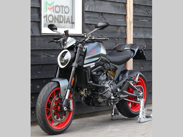 ducati - monster--