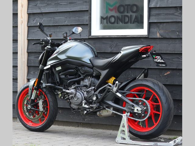 ducati - monster--