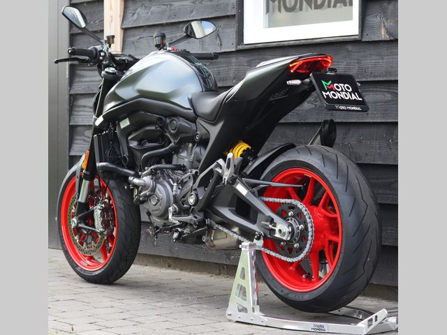 ducati - monster--