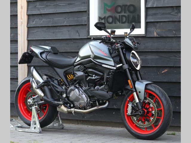 ducati - monster--