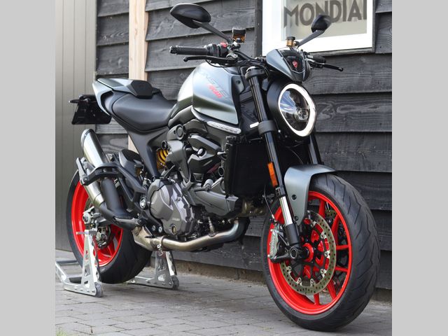 ducati - monster--