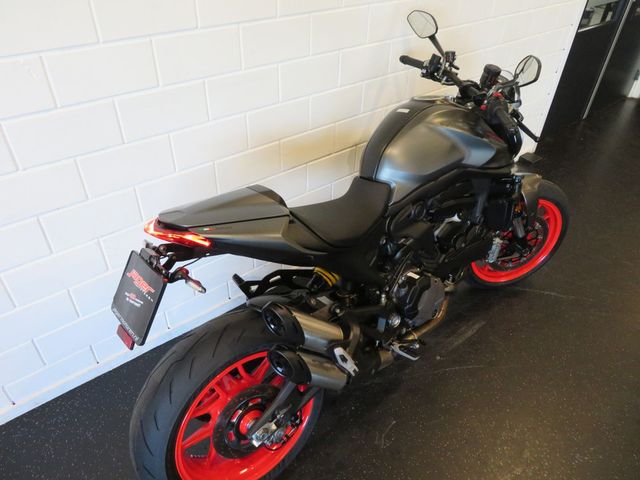 ducati - monster--