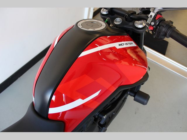 ducati - monster--