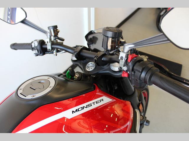 ducati - monster--