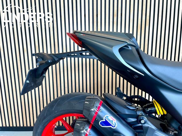 ducati - monster--
