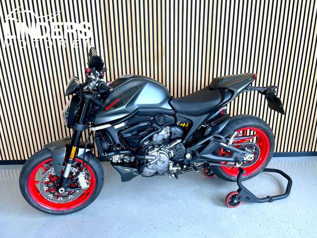 ducati - monster--