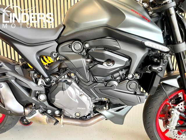 ducati - monster--