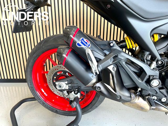 ducati - monster--