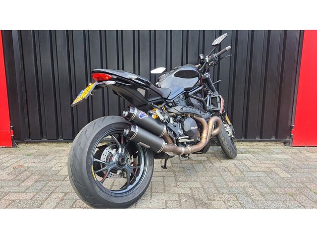 ducati - monster-1200-r