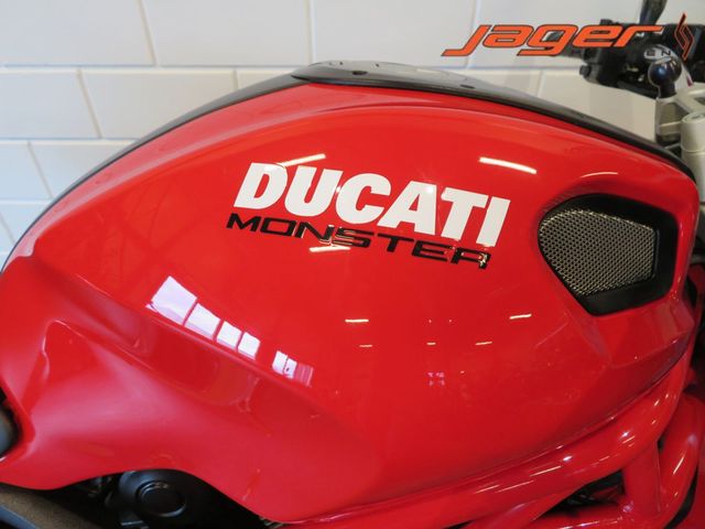 ducati - monster-696
