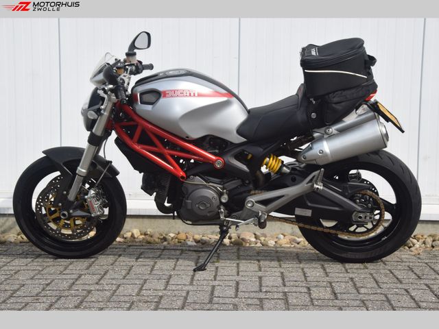 ducati - monster-696