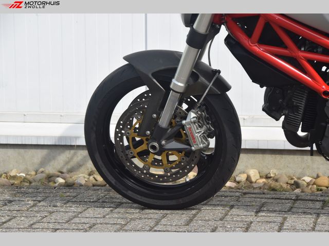 ducati - monster-696