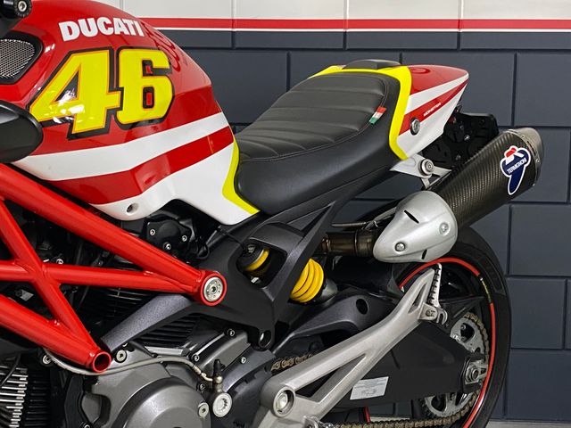 ducati - monster-696