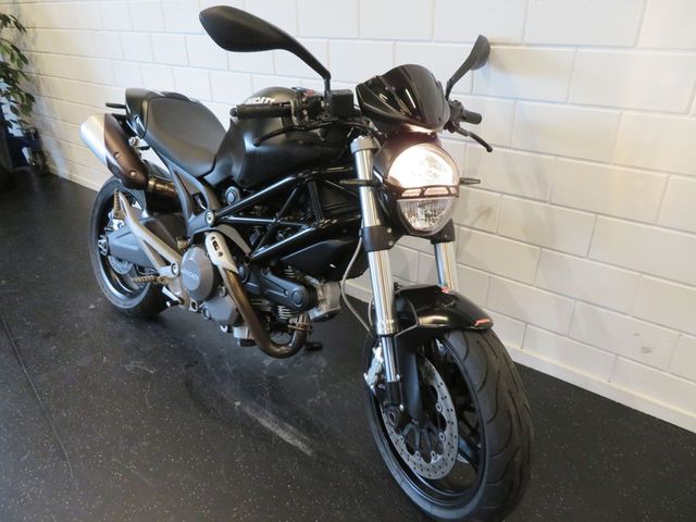 ducati - monster-696