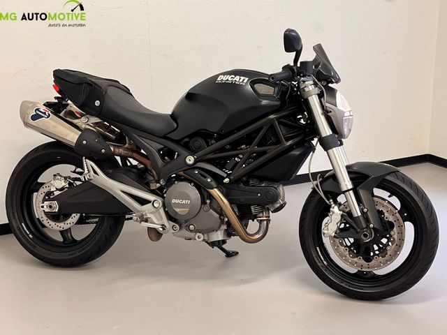 ducati - monster-696