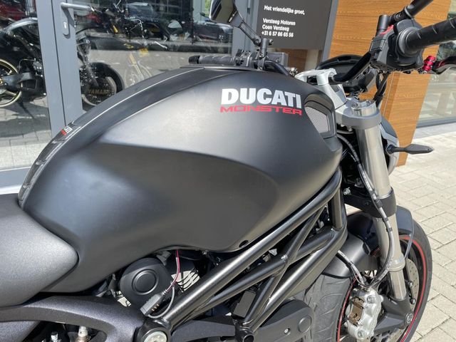 ducati - monster-696