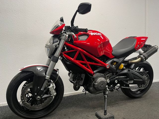 ducati - monster-696