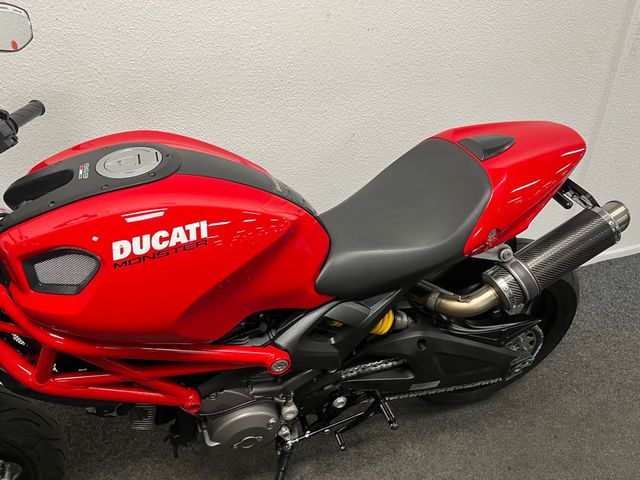 ducati - monster-696