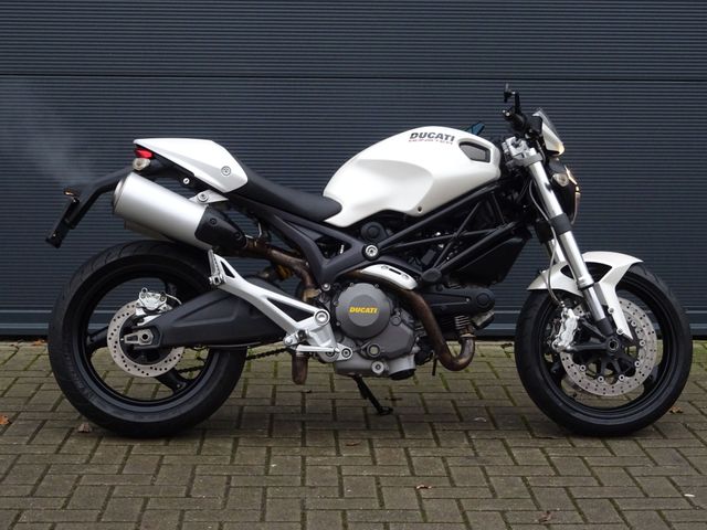 ducati - monster-696