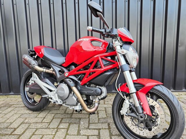 ducati - monster-696