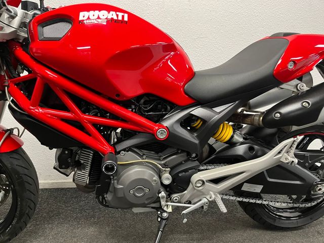 ducati - monster-696