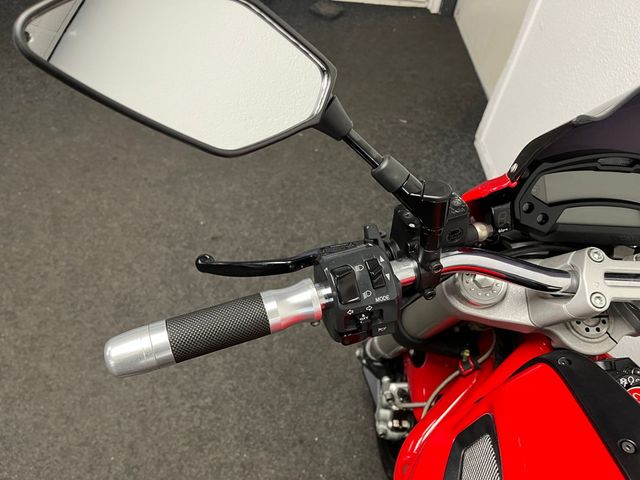 ducati - monster-696