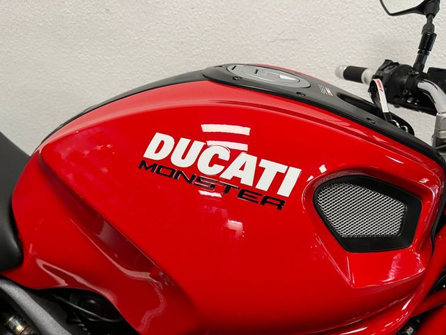ducati - monster-696