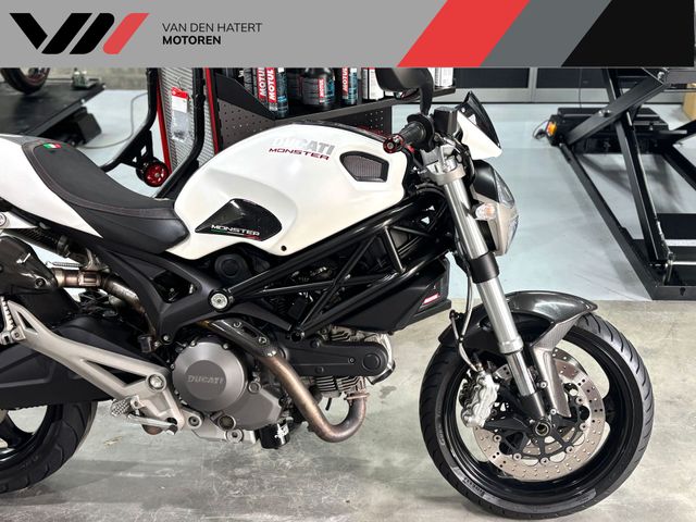 ducati - monster-696