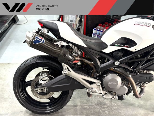 ducati - monster-696