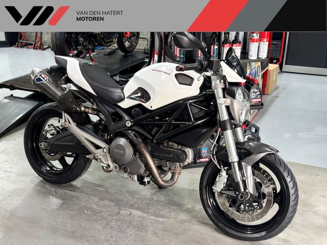 ducati - monster-696
