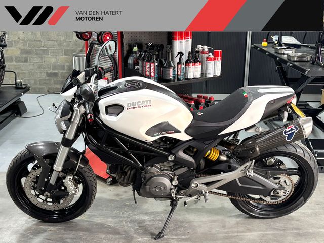 ducati - monster-696