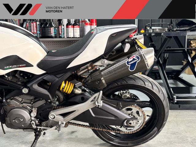 ducati - monster-696