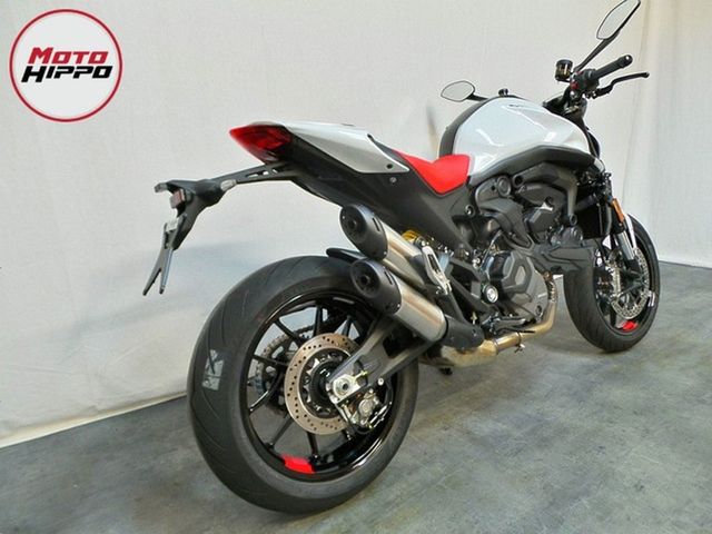 ducati - monster-797--