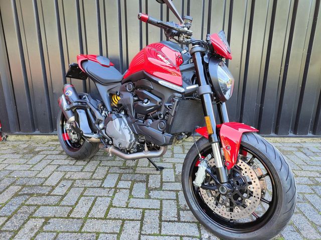 ducati - monster-797--