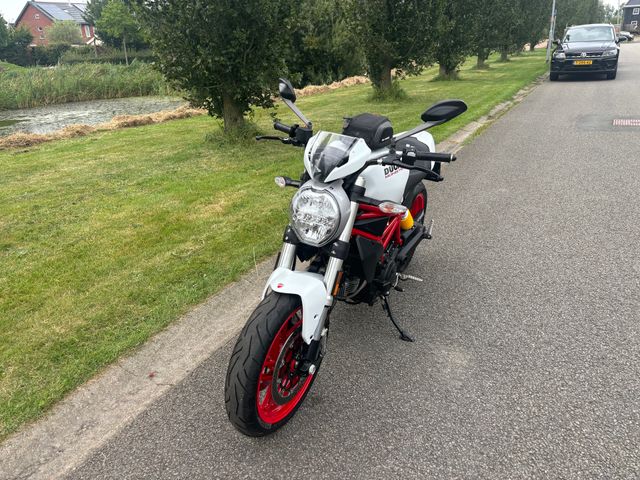 ducati - monster-797