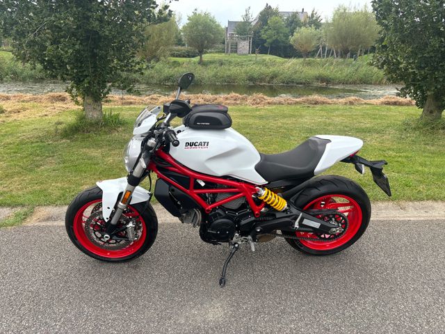 ducati - monster-797