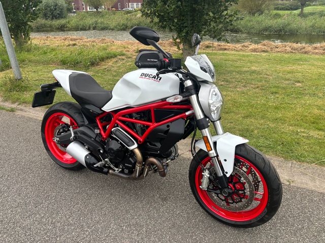 ducati - monster-797