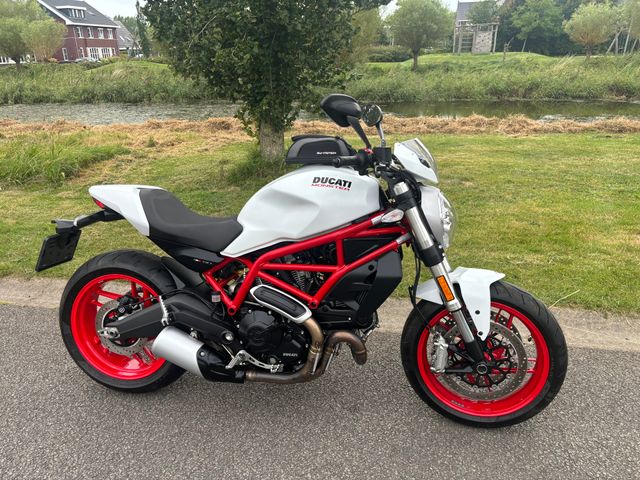 ducati - monster-797