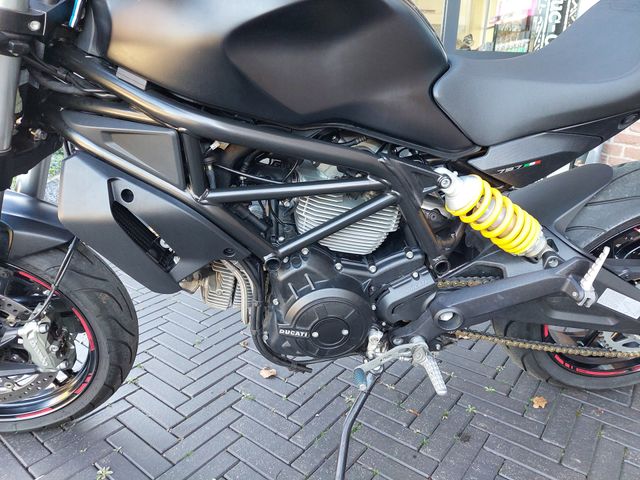 ducati - monster-797