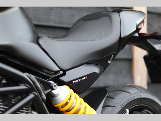 ducati - monster-797