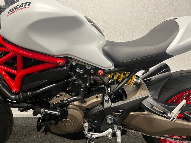 ducati - monster-821