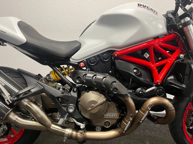 ducati - monster-821