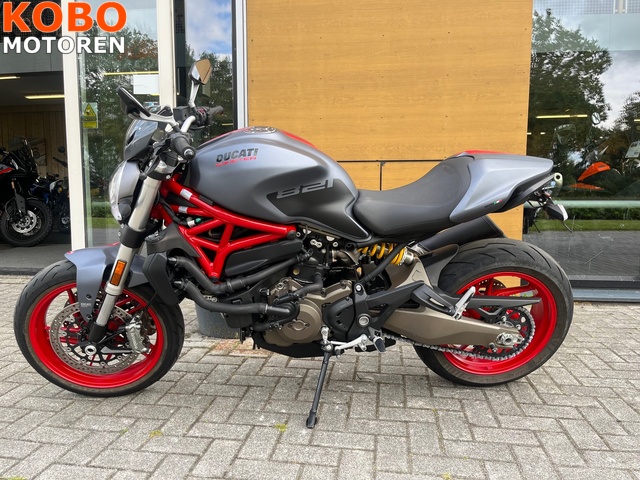 ducati - monster-821