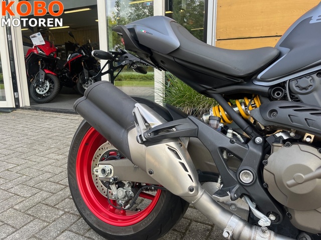 ducati - monster-821