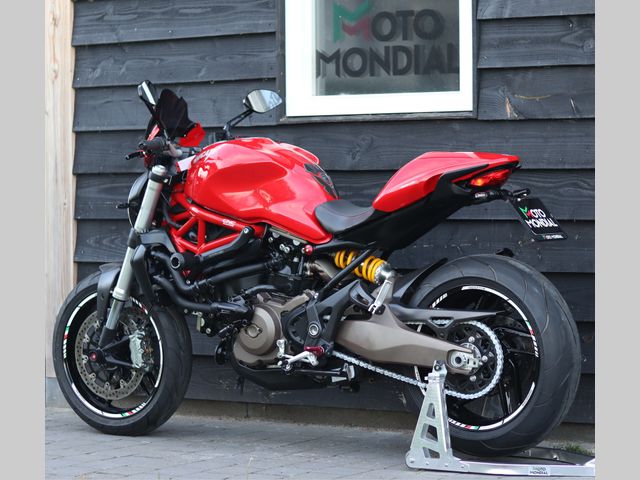 ducati - monster-821