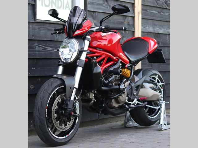 ducati - monster-821